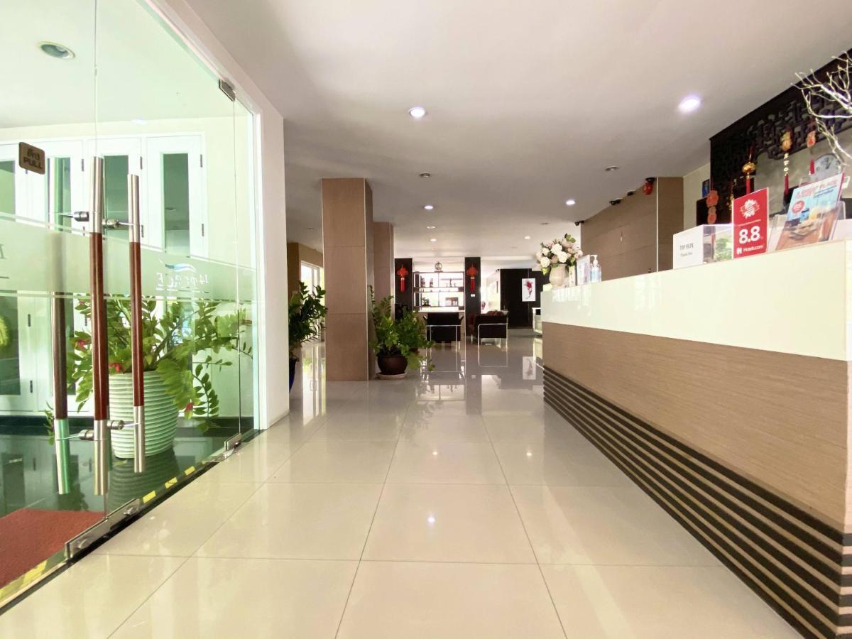 14 Place Sukhumvit Suites Бангкок Экстерьер фото