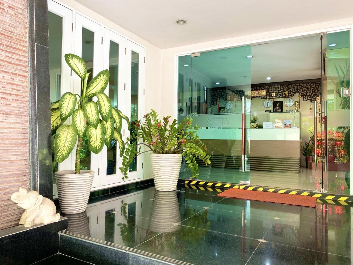 14 Place Sukhumvit Suites Бангкок Экстерьер фото