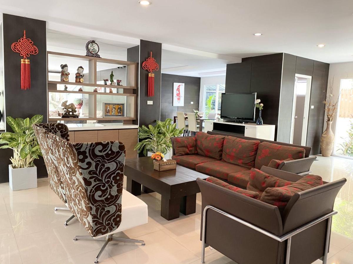 14 Place Sukhumvit Suites Бангкок Экстерьер фото