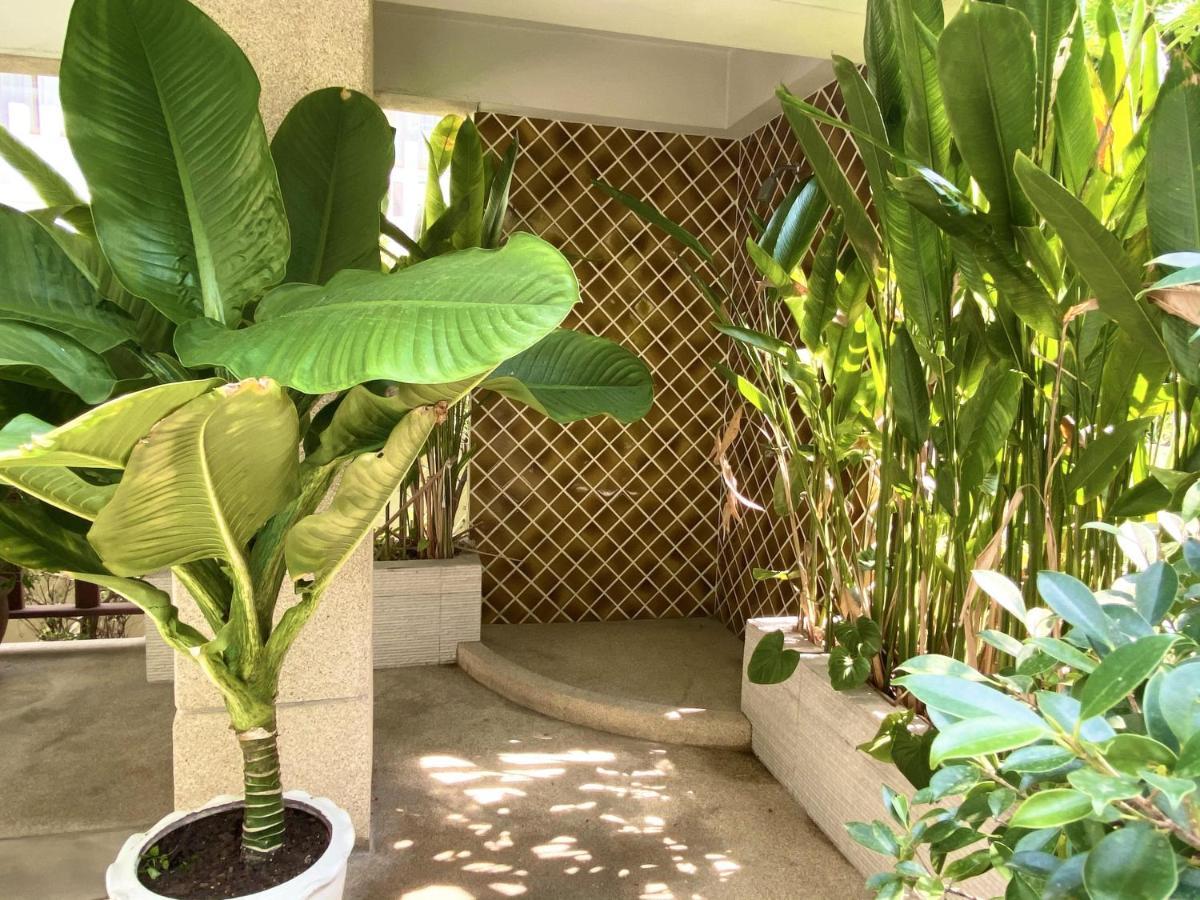 14 Place Sukhumvit Suites Бангкок Экстерьер фото