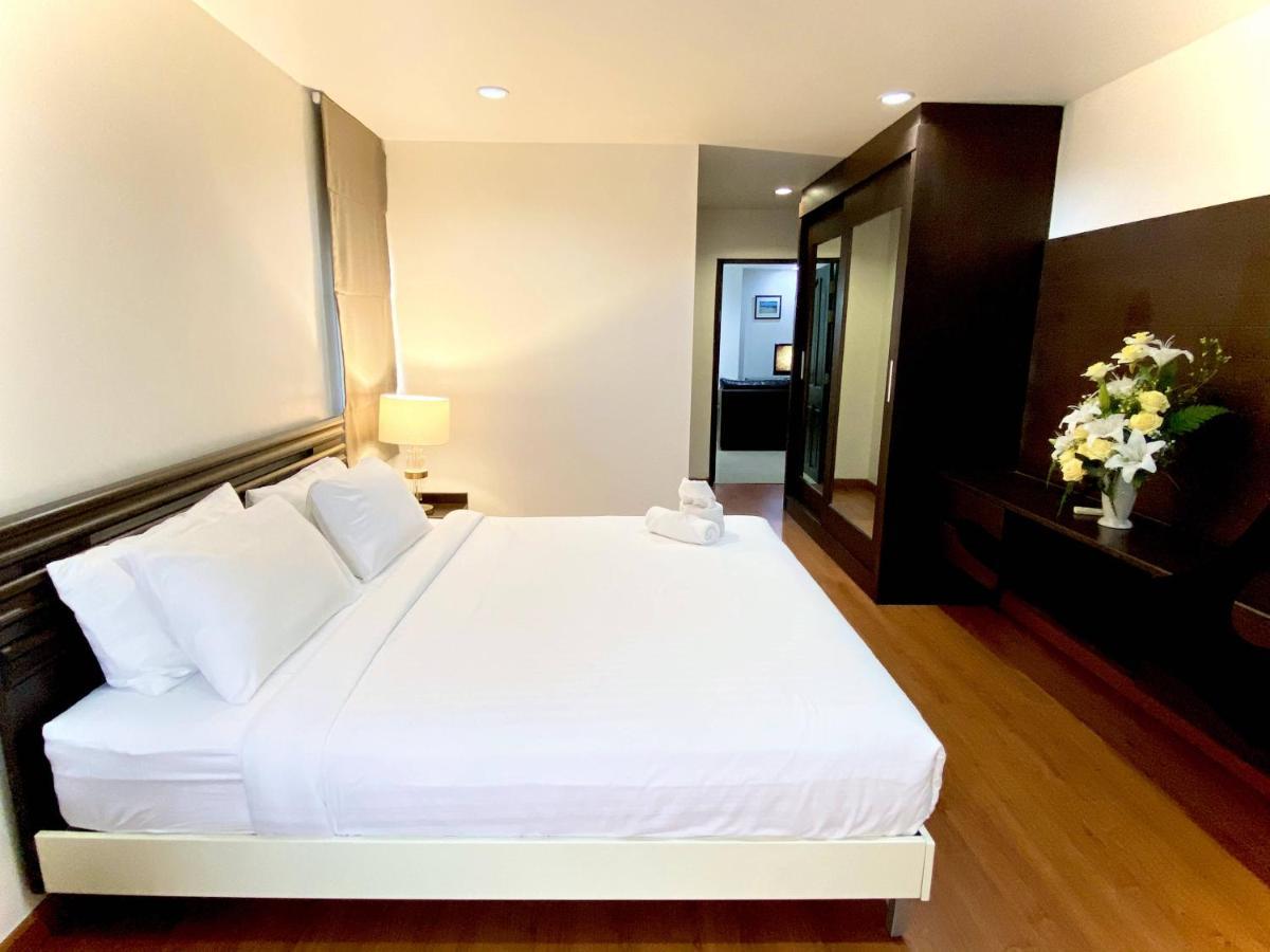 14 Place Sukhumvit Suites Бангкок Экстерьер фото