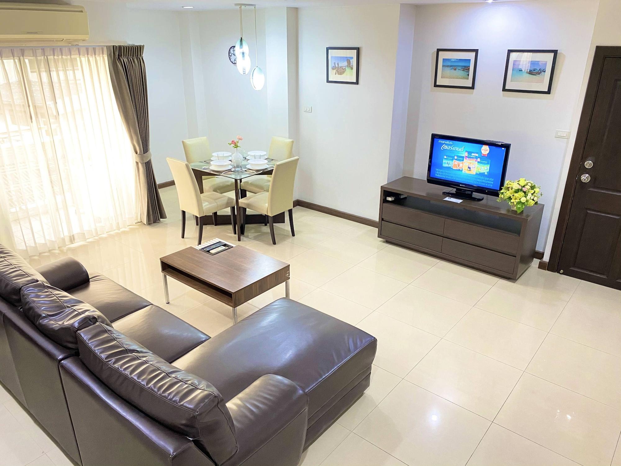 14 Place Sukhumvit Suites Бангкок Экстерьер фото