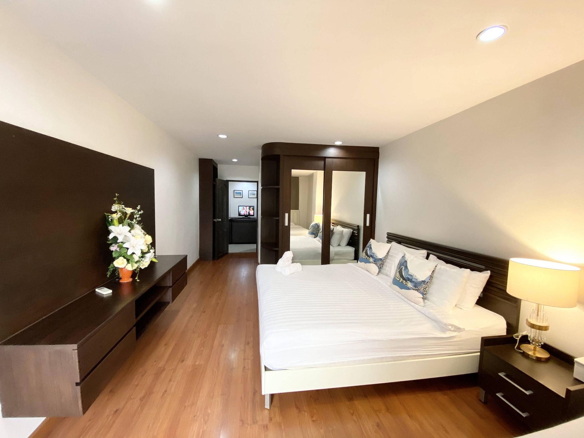 14 Place Sukhumvit Suites Бангкок Экстерьер фото