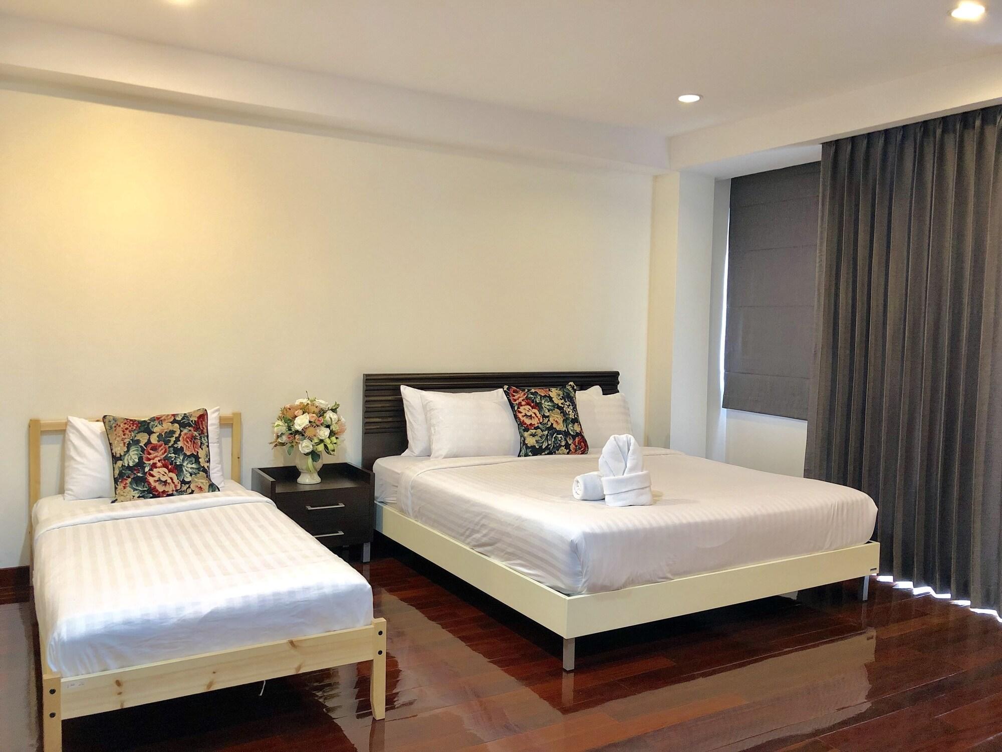14 Place Sukhumvit Suites Бангкок Экстерьер фото