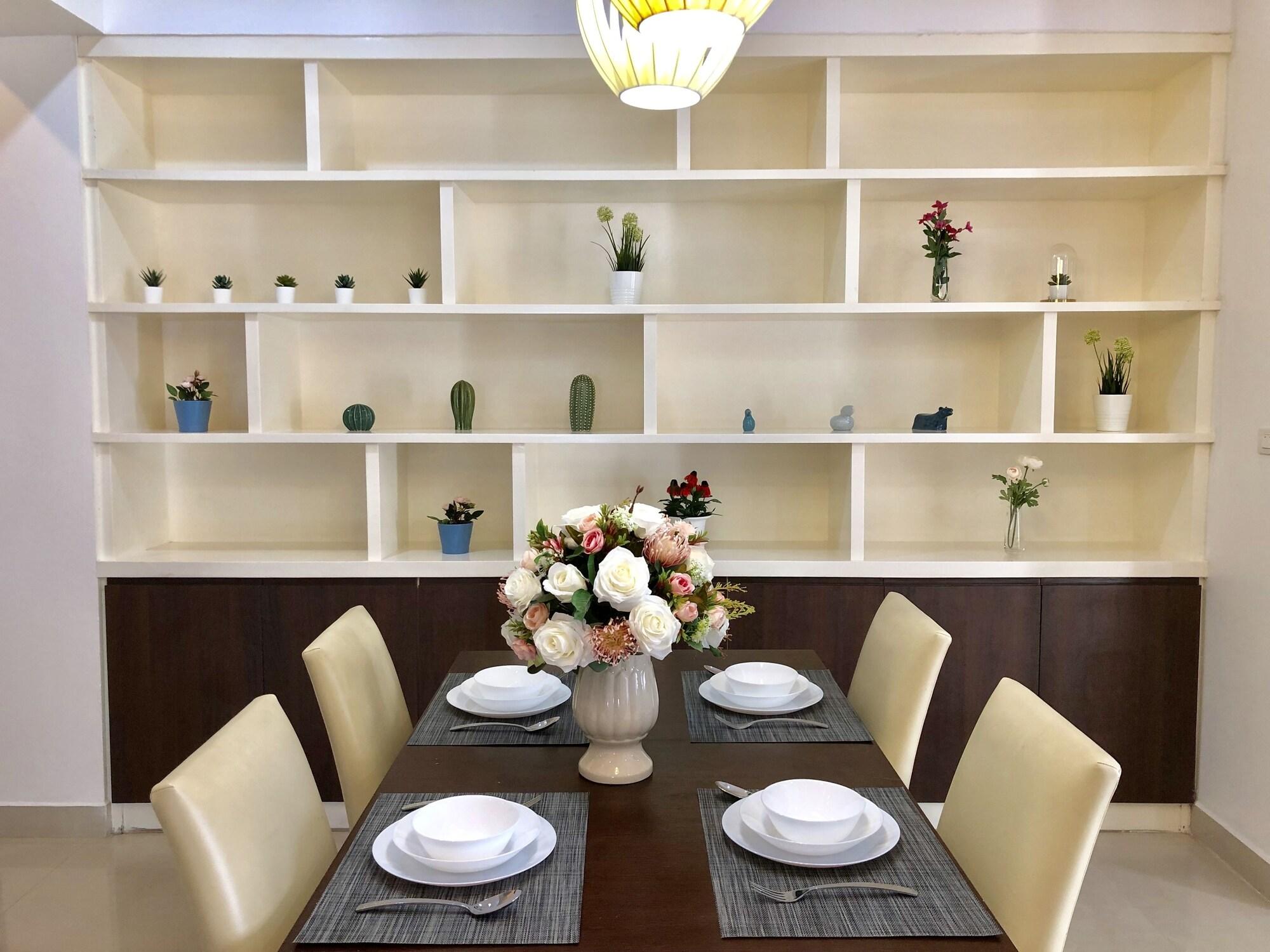 14 Place Sukhumvit Suites Бангкок Экстерьер фото