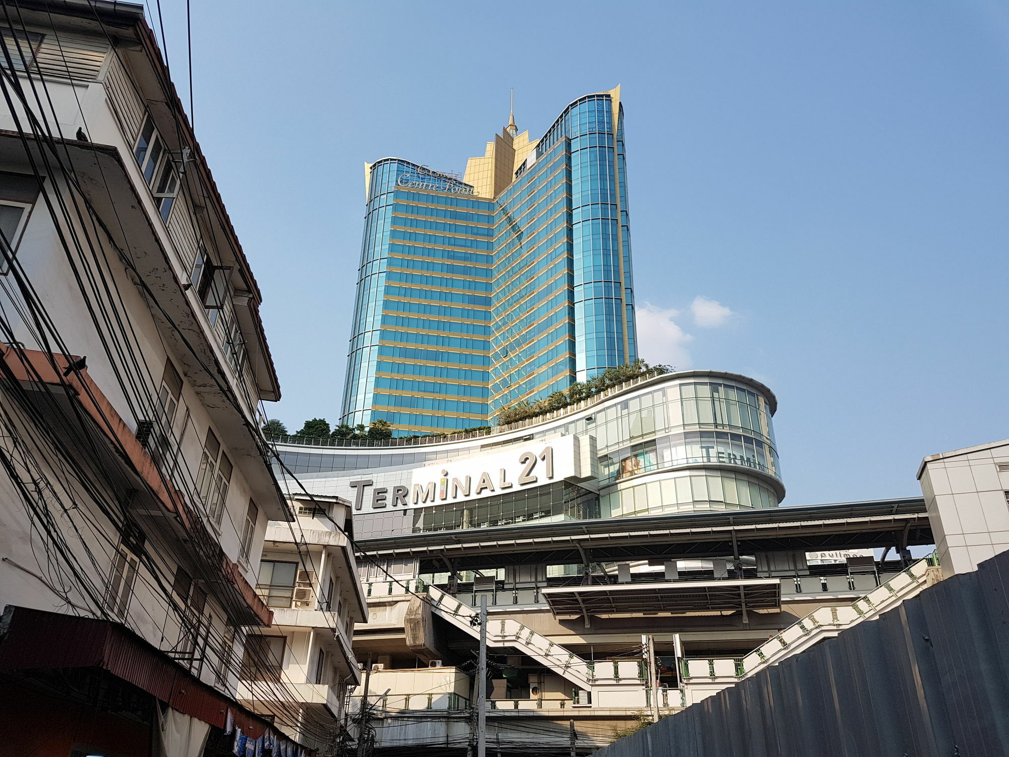 14 Place Sukhumvit Suites Бангкок Экстерьер фото