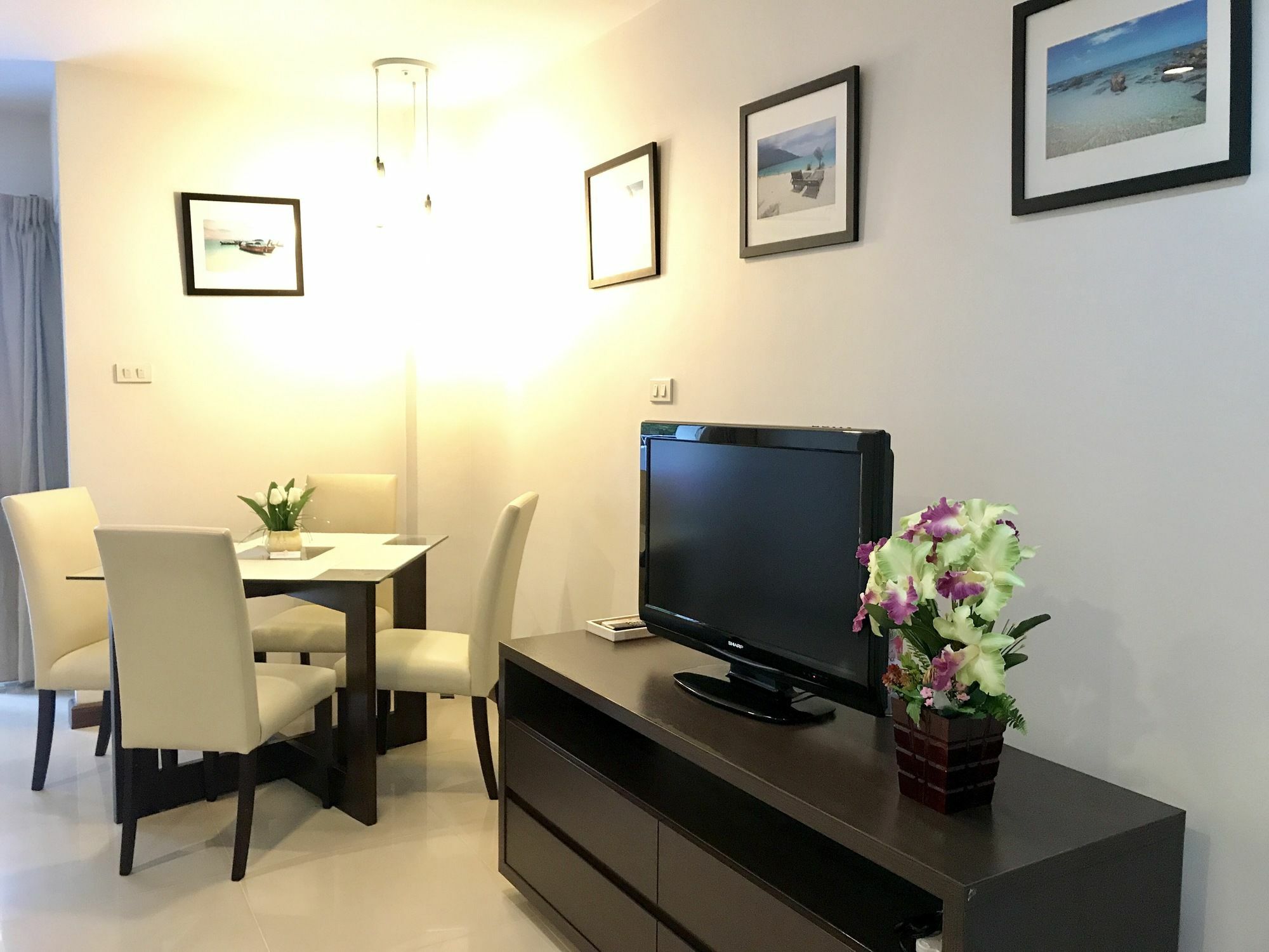 14 Place Sukhumvit Suites Бангкок Экстерьер фото